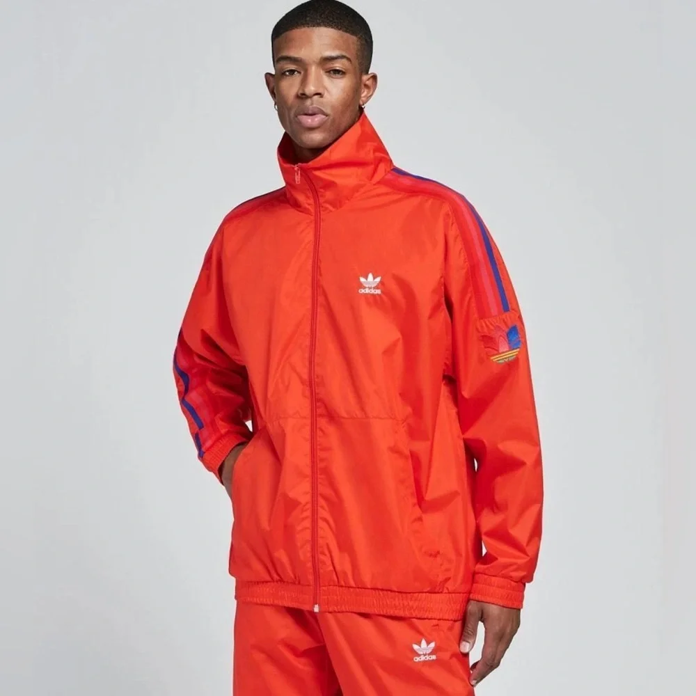 Adidas Originals Men's 3D Trefoil 3-Stripes Windbreaker Jacket Active Red Size L